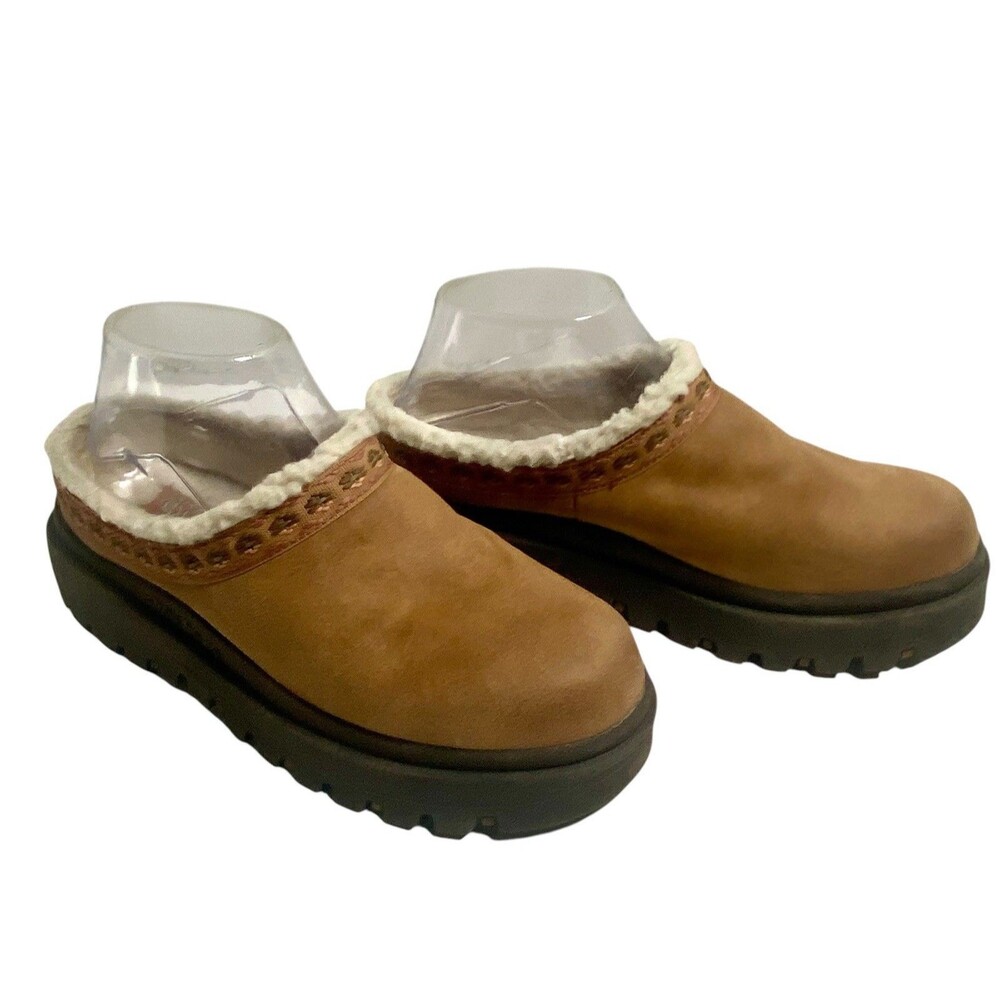 Skechers shindigs Womens 9 Clogs Tan suede chunky Y2k Faux Fur lined slippers